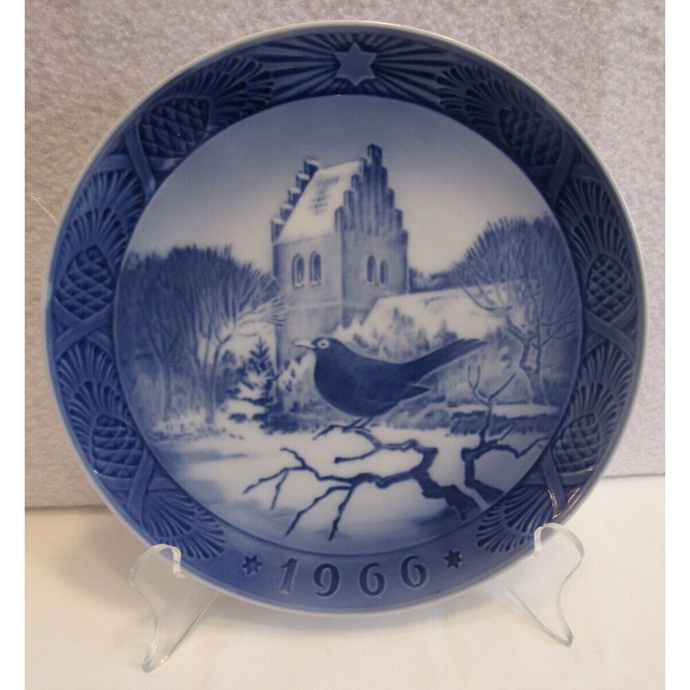 Royal Copenhagen Vintage Collectible Plate Blackbird at Christmas Time 1966